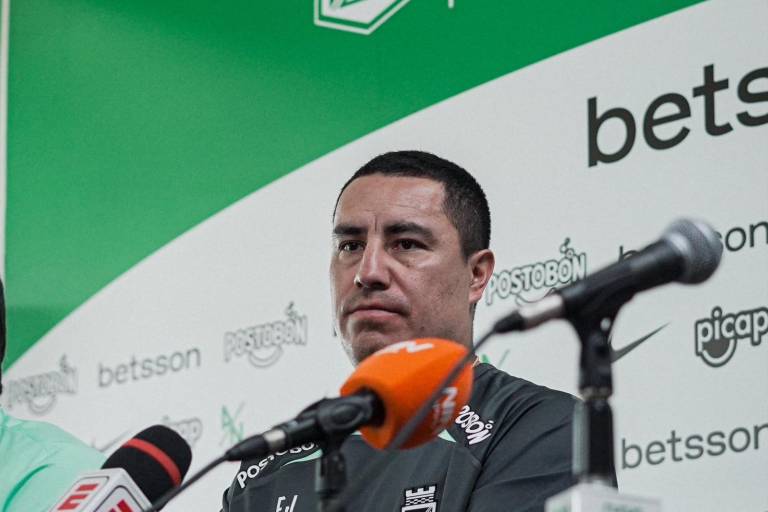 Levantan sanción a Efraín Juárez y podrá dirigir en el partido contra Millonarios