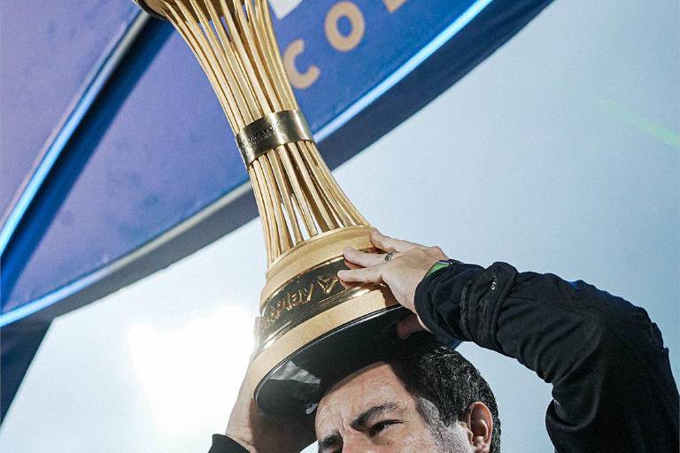 Revocan sanción a Efraín Juárez en Colombia