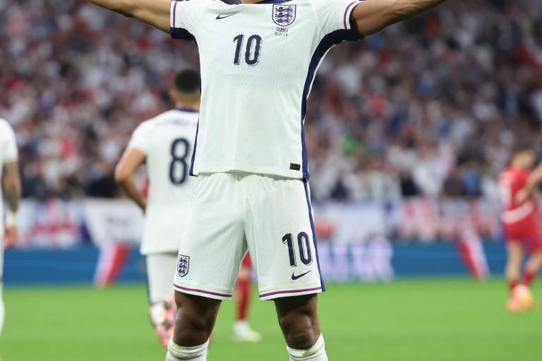 Inglaterra debuta en la Euro 2024 con triunfo ante Serbia, pero deja dudas
