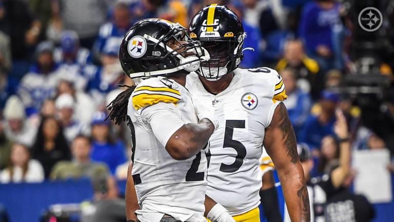 Los Steelers de Pittsburgh mejoraron su récord a 4-7 en la temporada.