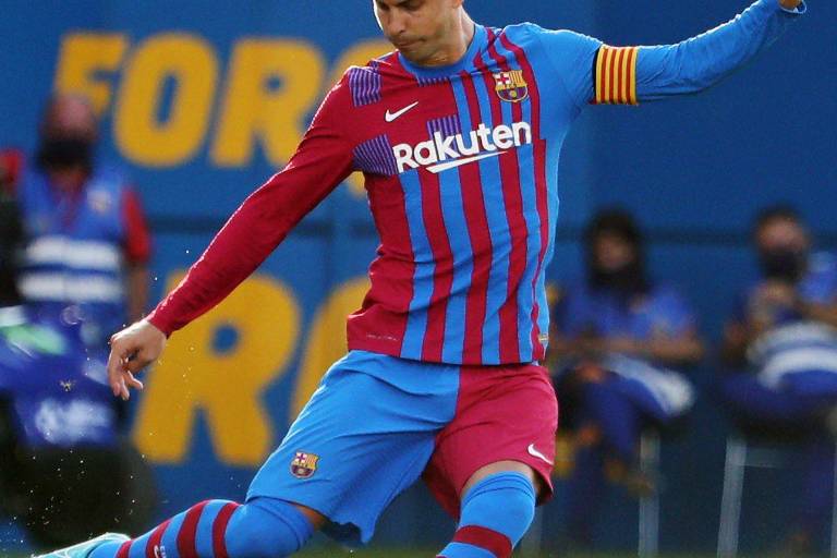 Gerard Piqué sufre lesión y es duda para enfrentar al Getafe