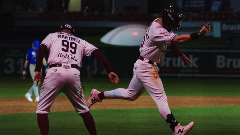 Tomateros logró rescatar un juego que parecía perdido gracias al poder de su ofensiva en las entradas finales.
