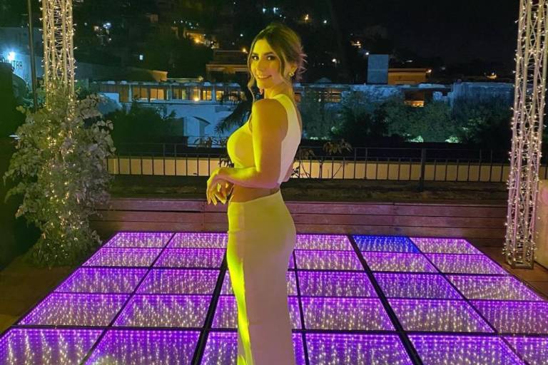 La youtuber Ana Emilia Contreras celebra sus 15 primaveras