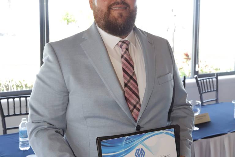 Jesús Abel Sánchez dirigirá el Colegio de Ingenieros Civiles del Sur de Sinaloa