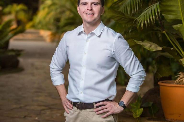 Alonso Ramírez, hijo de ex dirigente nacional de Morena, paga publicidad en Facebook para promover su imagen