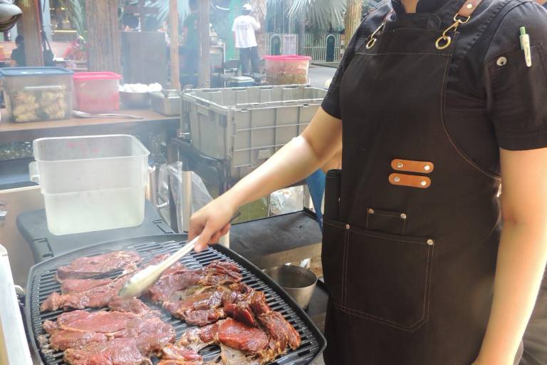 Con taller de asado, celebra Gourmet Cimaco a los papás en su día