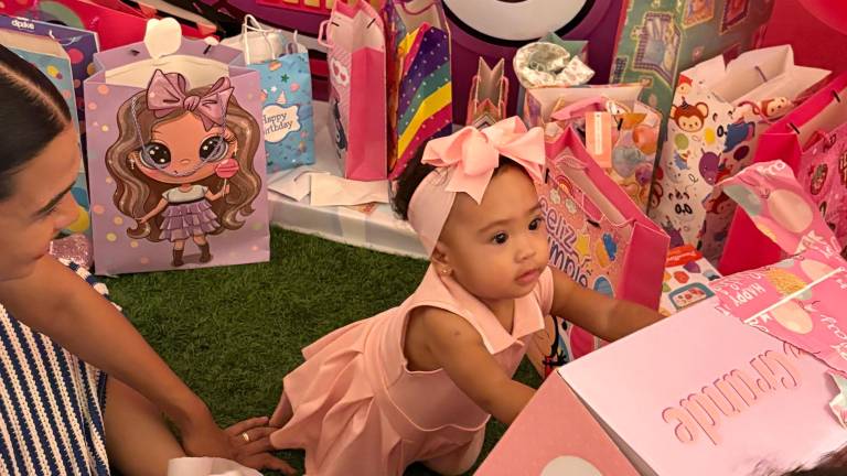 Samara Valentina García Acosta protagonizó una divertida fiesta por su primer cumpleaños.