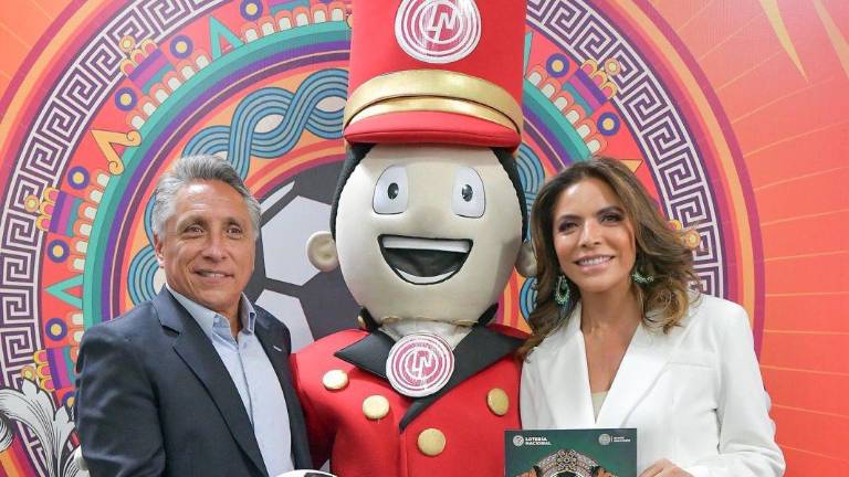 Como parte del mundial social, Lotería Nacional y Panini lanzan nueva edición gratuita del Álbum Retro de Fútbol que colecciona la memoria de México