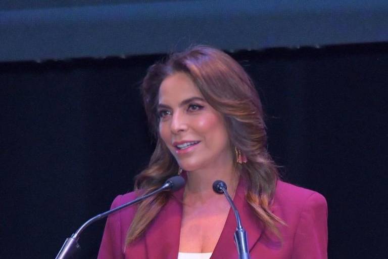 Con billete de Lotería celebran relevancia histórica del Poder Judicial del Estado de Querétaro en el bicentenario de su instalación