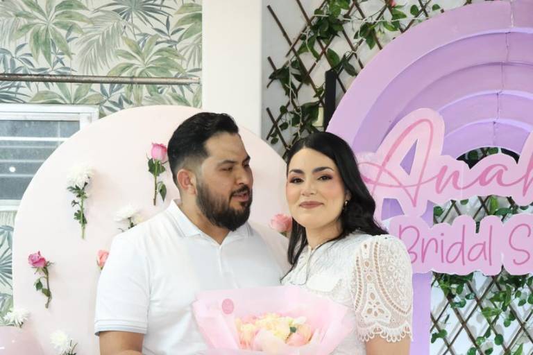 Organizan shower para Anahí de Jesús Cázarez Urías