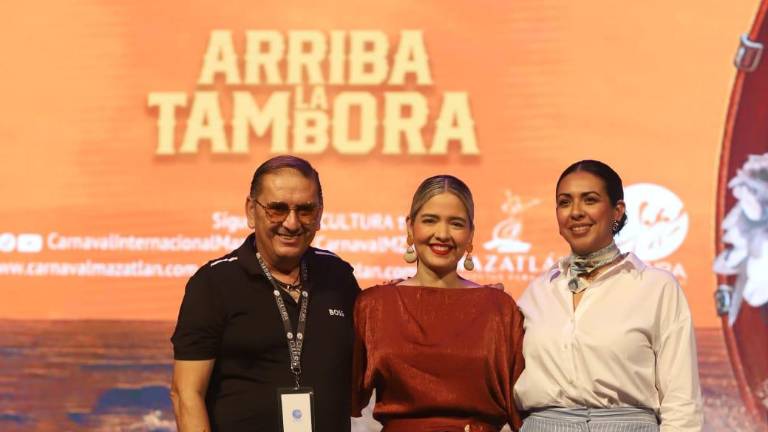 Autoridades de Mazatlán revelan el elenco artístico que acompañará las coronaciones de Carnaval de Mazatlán 2026.