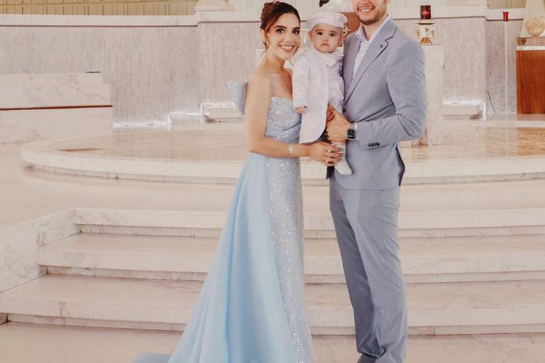 Recibe Manuel Roberto el sagrado Sacramento del Bautismo