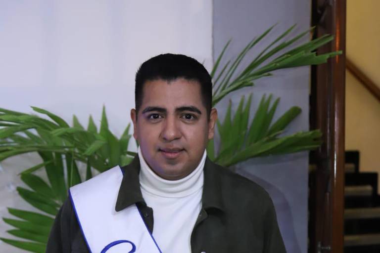 José Javier Osuna: Quiere regresar la corona del Rey al regional mexicano