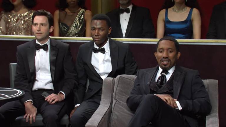 ‘Saturday Night Live’ recrea la bofetada de Will Smith a Chris Rock en los premios Oscar