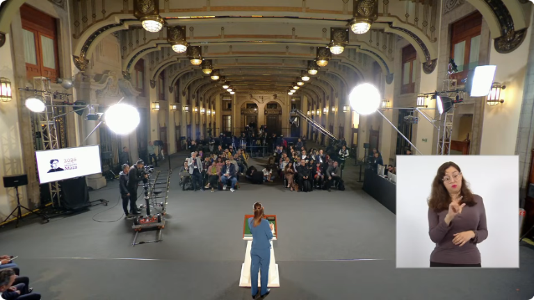 La Presidenta Claudia Sheinbaum Pardo en la conferencia matutina en Palacio Nacional.