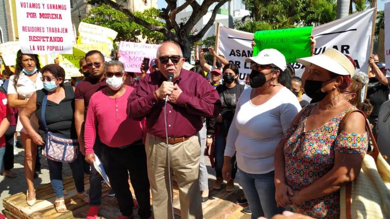 ‘El Químico’ tiene a Morena, el PAS a la UAS, pero sería peligroso usar estudiantes para el control de Mazatlán, dice Norzagaray