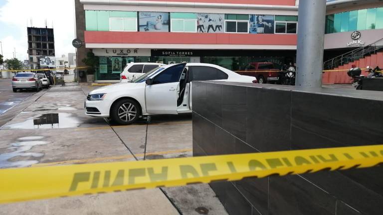 Asesinan a la persona que fue privada de la libertad en plaza comercial de Culiacán