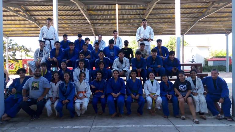 Judocas de Sinaloa y Nayarit realizan dual meet con éxito en Mazatlán
