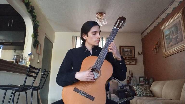 El primer lugar fue para Daniel Francisco Valdovinos Reyes, estudiante del cuarto año de la Licenciatura en Música.