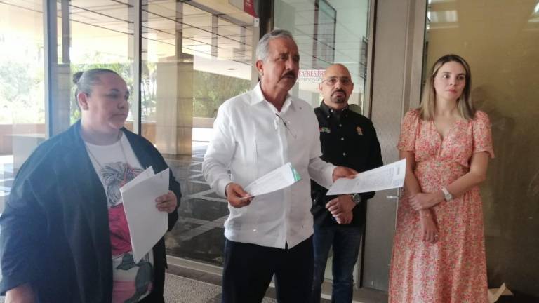 Alcalde de Culiacán firma convenio para la homologación de pensiones a viudas de policías