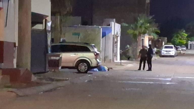 El ataque ocurrió durante la madrugada de este domingo en el Fraccionamiento Alturas del Sur, en Culiacán.
