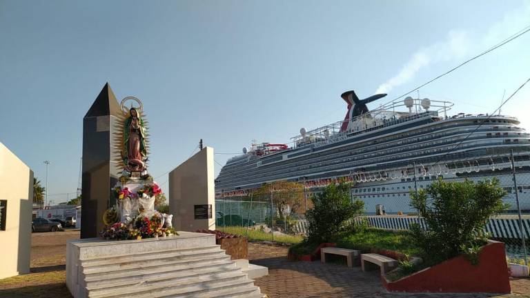 Este miércoles ‘conviven’ dos cruceros turísticos en Mazatlán