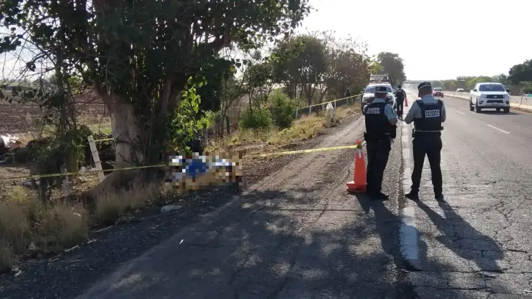 Dos hombres fueron encontrados sin vida en las inmediaciones del Campo Balbuena, en Navolato; uno de ellos ya fue identificado como Santos.