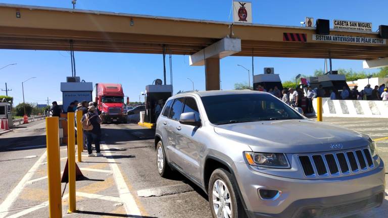 Toma de caseta en San Miguel Zapotitlán, en Ahome, por parte de productores agrícolas.