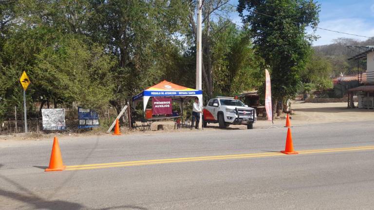 Módulo de atención del Gobierno de Culiacán en la carretera.