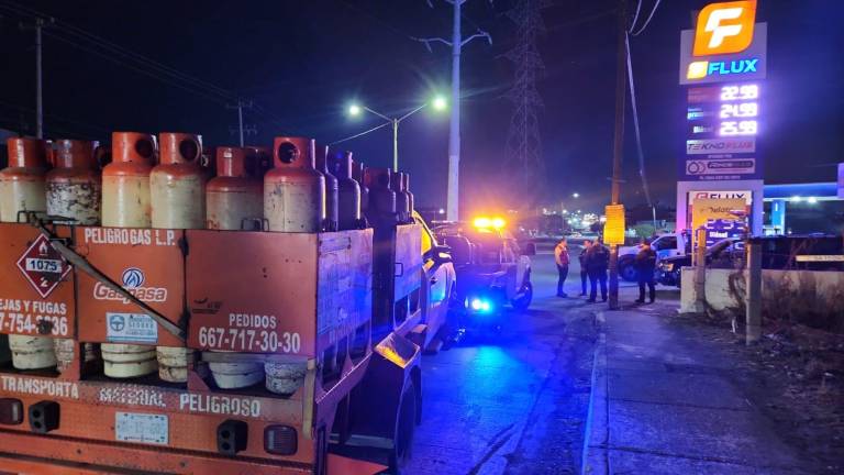 El empleado manejaba el vehículo cuando fue interceptado por civiles armados.