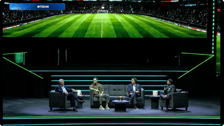Panel de los históricos de la Selección Mexicana en el encuentro México Siglo XXI de la Fundación Telmex Telcel.