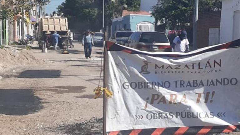 La Alcaldesa de Mazatlán Estrella Palacios Domínguez informó que ya están por definir el fallo de la licitación del programa de bacheo.
