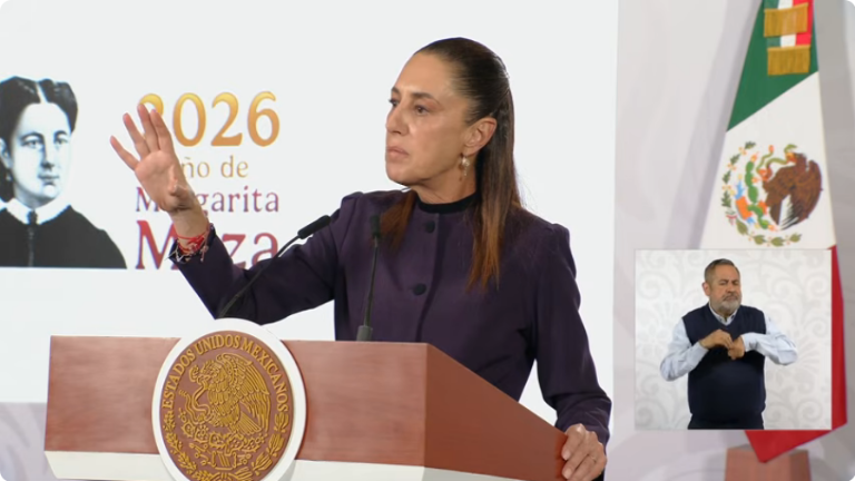 La Presidenta Claudia Sheinbaum Pardo señaló que los funcionarios de Sinaloa que decidieron entregarse en Estados Unidos fue decisión de ellos.