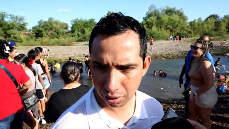Jesús Bermúdez Lizárraga, síndico de Villa Unión, afirma que trabajan coordinados con Protección Civil de Mazatlán para atender posibles contingencias durante la temporada de lluvias.