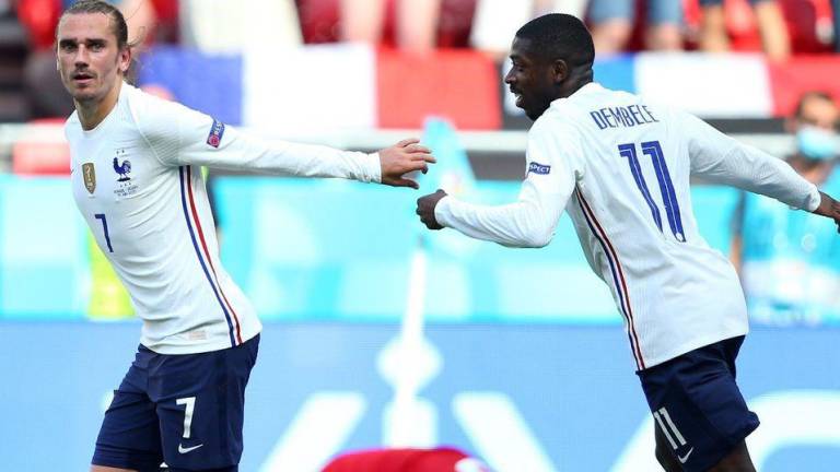 Antoine Griezmann celebra el gol que le dio el empate a Francia ante Hungría.
