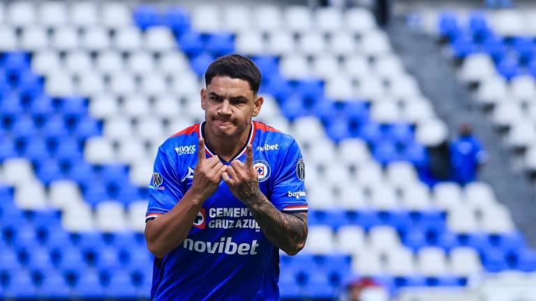 El delantero uruguayo de Cruz Azul fue sancionado por la Comisión Disciplinaria por agredir verbalmente al árbitro en el juego ante Juárez.