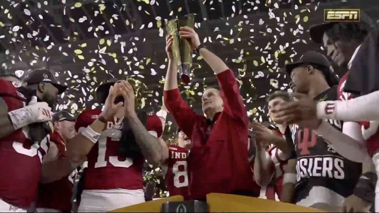 Los Indiana Hoosiers se proclamaron campeones nacionales por primera ocasión en el futbol americano colegial.