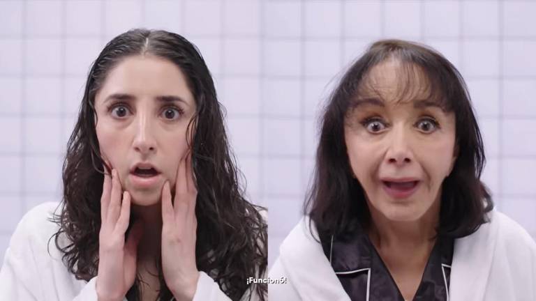 Paola Montes de Oca y María Antonieta de las Nieves.