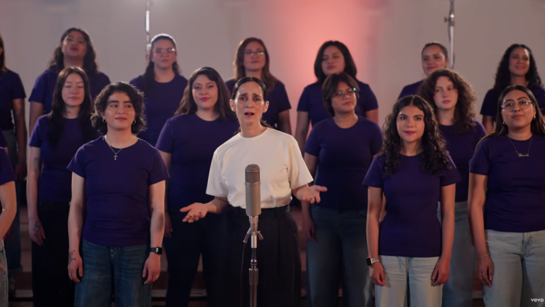 Julieta Venegas.
