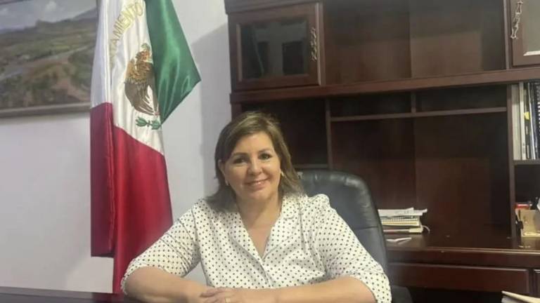 La alcaldesa Nora Alicia Biebrich Duarte resultó herida en un ataque armado; su hijo murió en el lugar.
