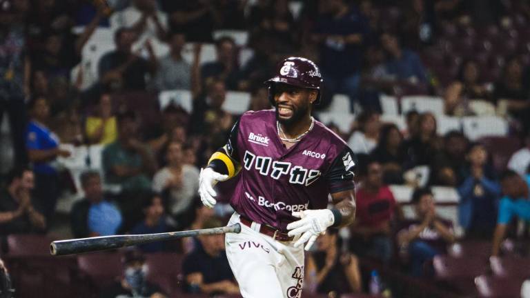Orlando Martínez vuelve a lucir con el madero y guía a Tomateros al triunfo.