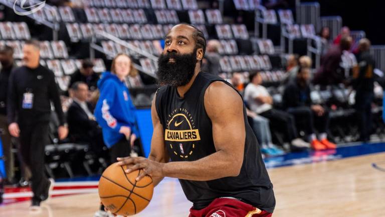 James Harden renueva con Cavaliers.
