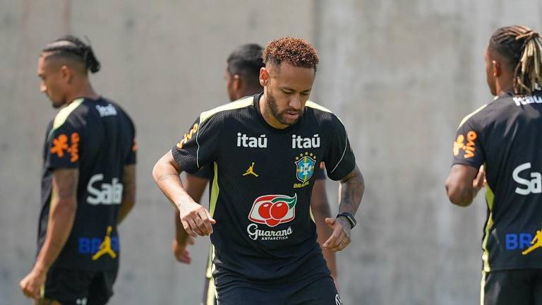 Neymar se pierde el duelo ante Haití y seguirá su recuperación en Nueva Jersey