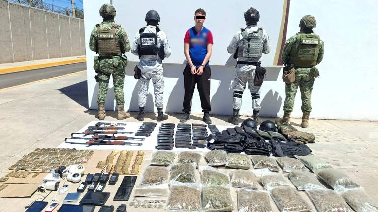 Autoridades federales detuvieron a un civil, aseguraron armamento y explosivos en acciones contra la delincuencia en Sinaloa