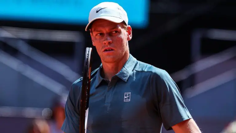 Jannik Sinner superó en par de sets al británico Cameron Norrie.