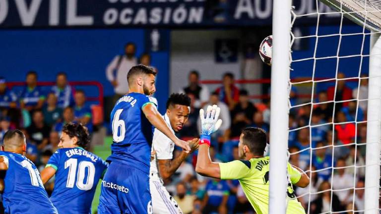 Militão marca el gol del triunfo del Real Madrid.