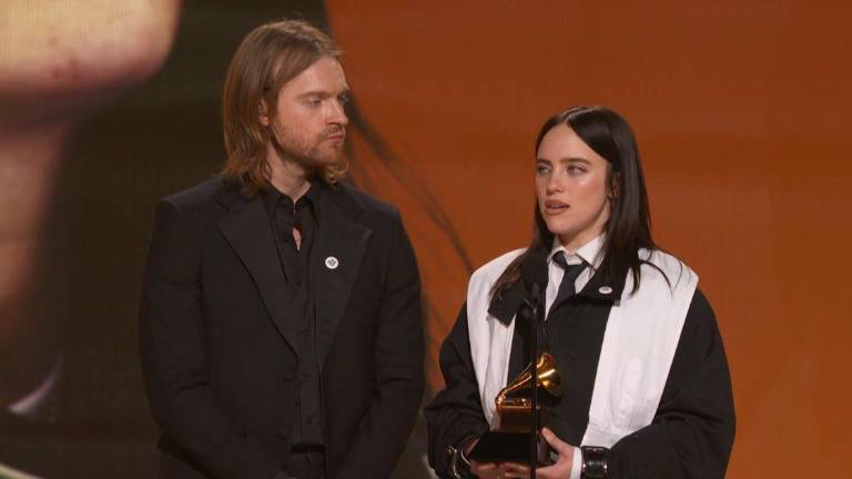 Billie Eilish protesta contra ICE en los Grammy.