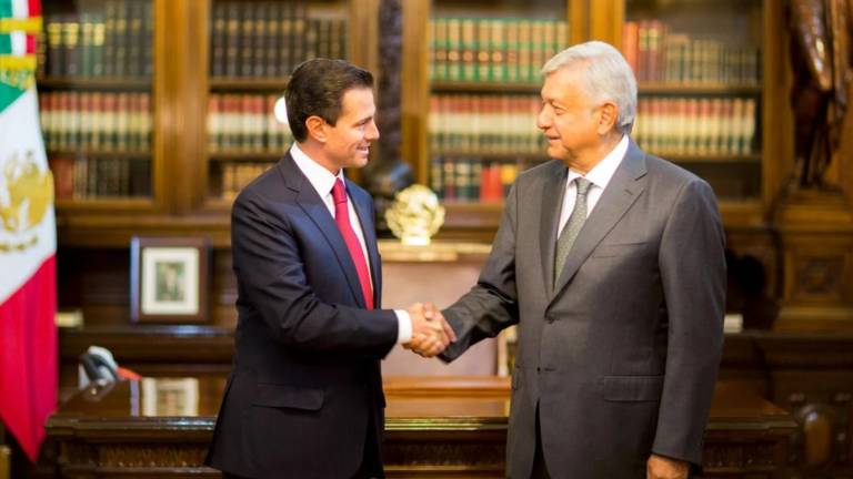 Enrique Peña Nieto y Andrés Manuel López Obrador, durante la transición.