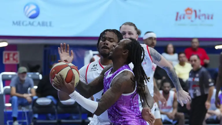 El equipo de Mazatlán intentó una remontada en el último cuarto.