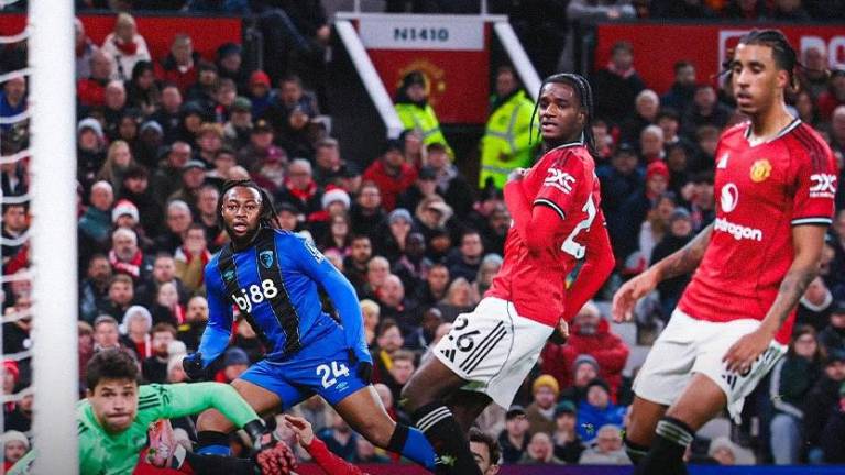 Manchester United y Bournemouth brindaron un trepidante encuentro que terminó con empate a cuatro goles.